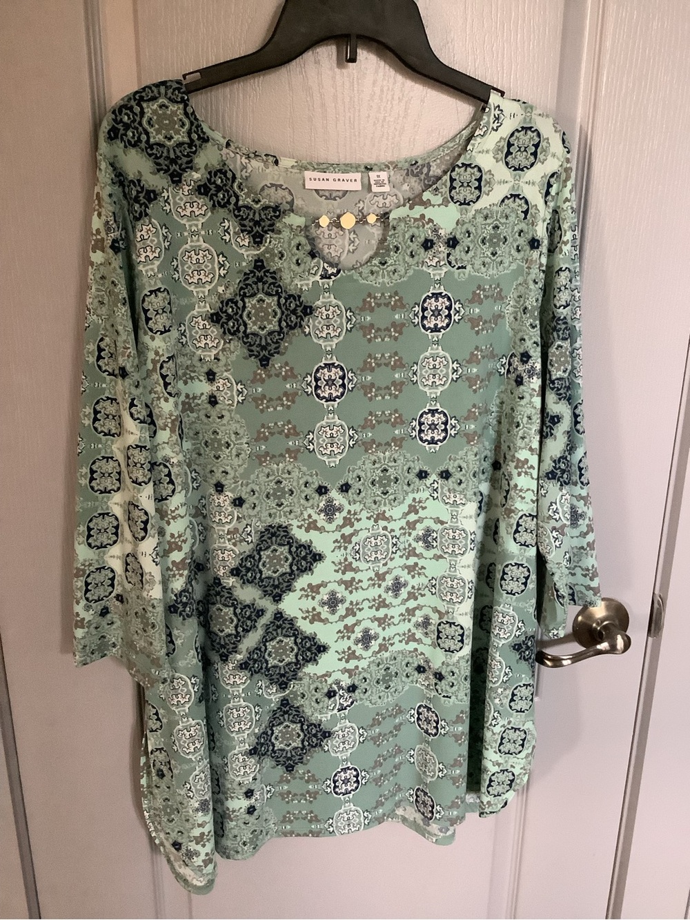 Susan Graver Liquid Knit Mint Green and Navy Printed Scoop Neck Tunic